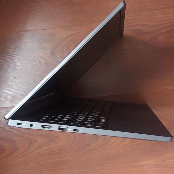 Ноутбук FLAPTOP I Intel Core i5-1235U