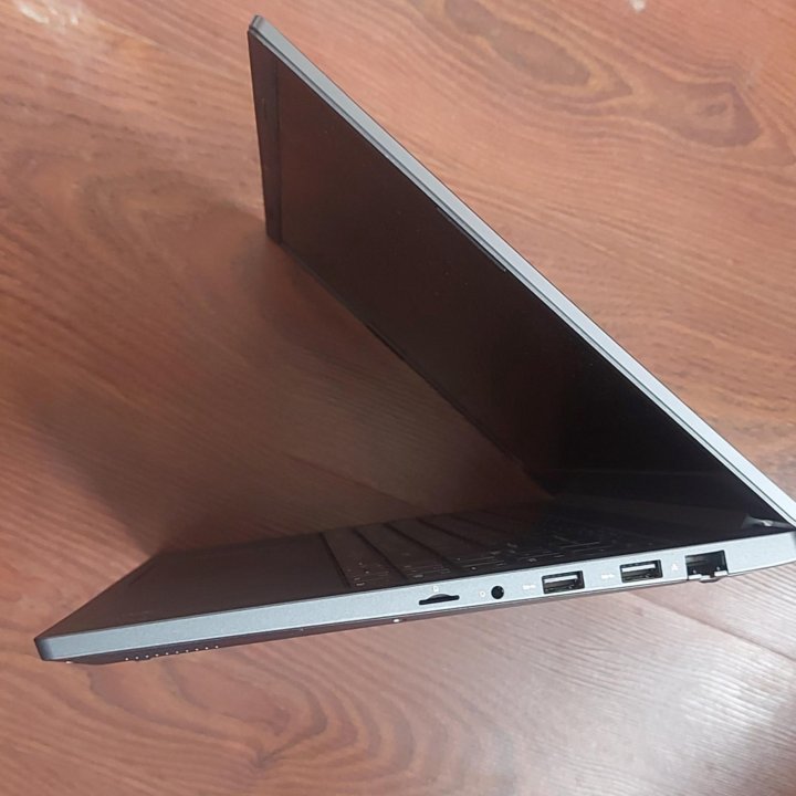 Ноутбук FLAPTOP I Intel Core i5-1235U