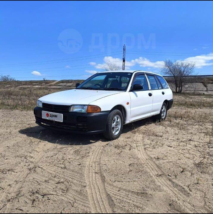 Mitsubishi Libero, 2001