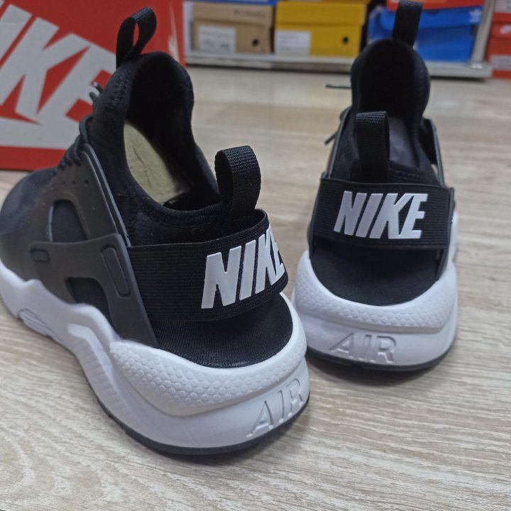 Кроссовки Nike Air Huarache