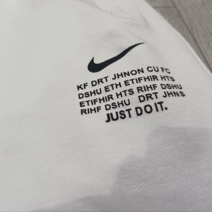 Шорты nike swoosh