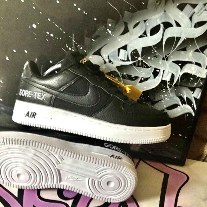 Новые кроссовки Nike Air Force 1 Gore-tex