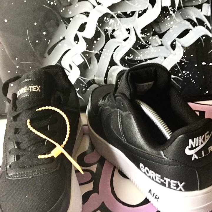 Новые кроссовки Nike Air Force 1 Gore-tex