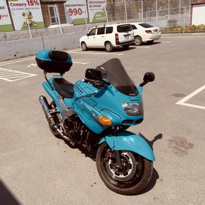 Kawasaki ZZR1100