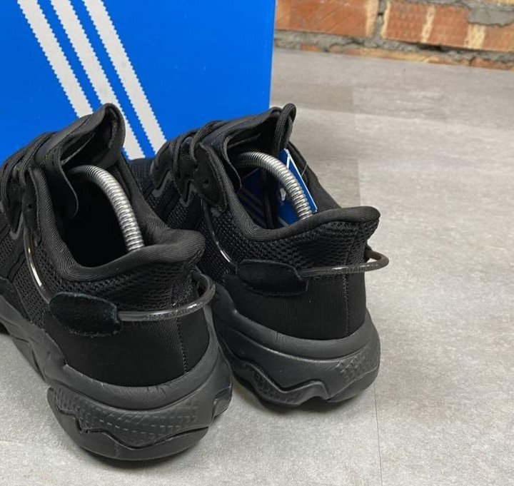 Кроссовки Adidas Ozweego