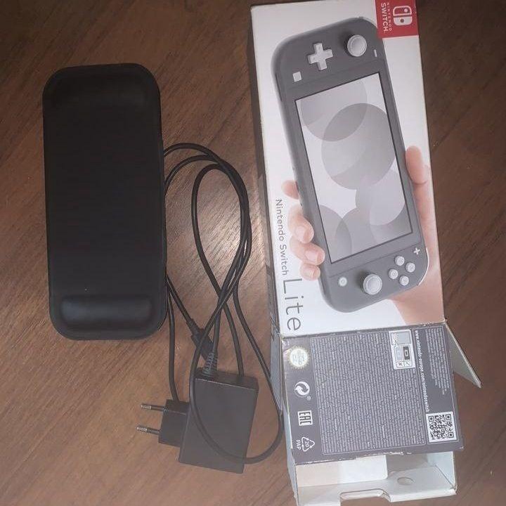 Nintendo switch lite 32+128