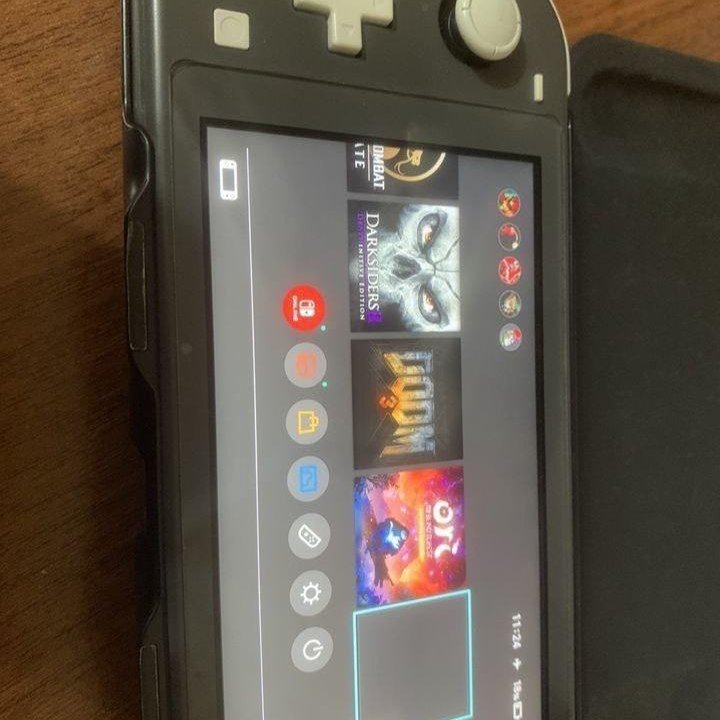 Nintendo switch lite 32+128