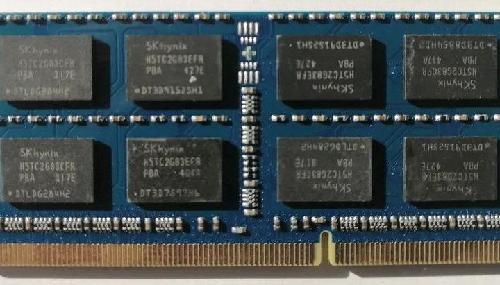 Hynix SODIMM DDR3L HMT351S6CFR8A-PB 4Гб 1600MHz