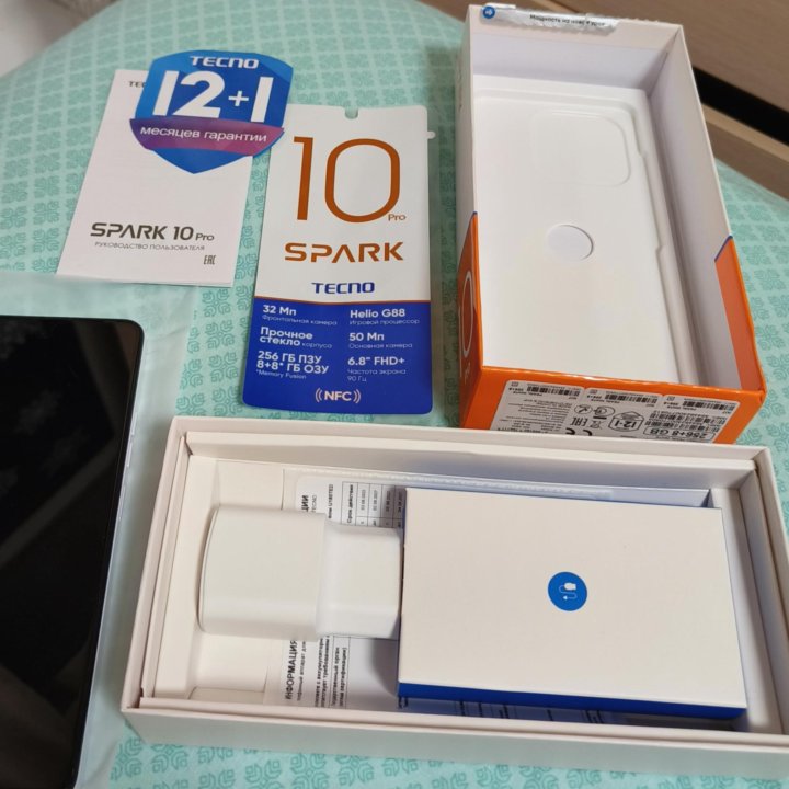 TECNO Spark 10 Pro, 8/256 ГБ