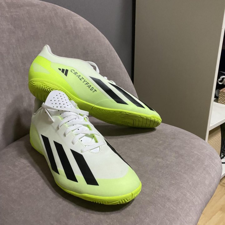 Бутсы футбольные для зала adidas X CrazyFast.4