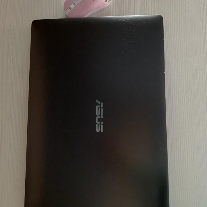 Ноутбук ASUS