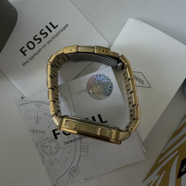 Часы fossil