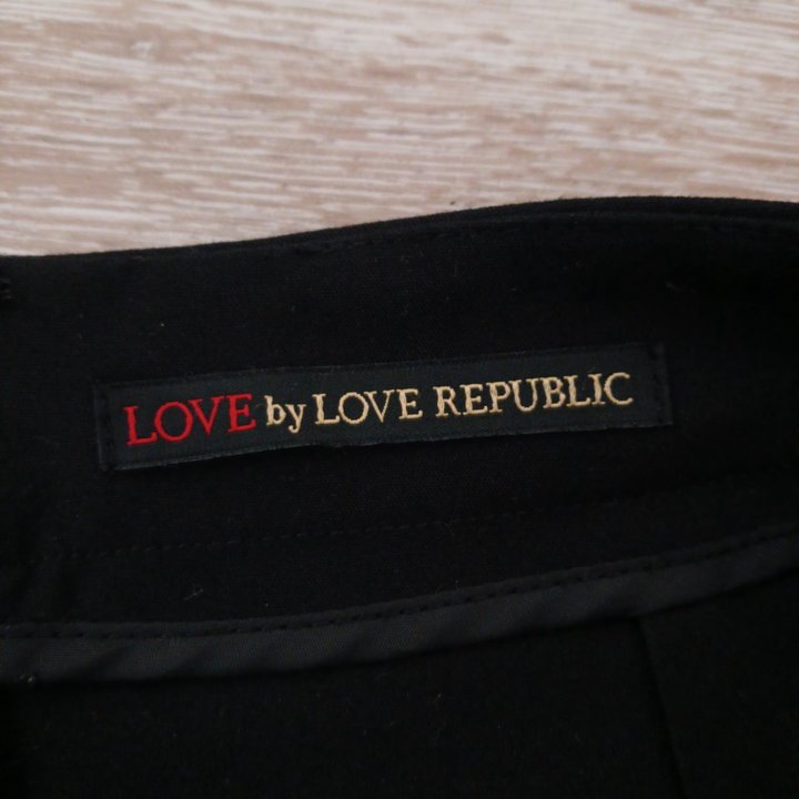 Юбка в складку ассиметричная Love Republic