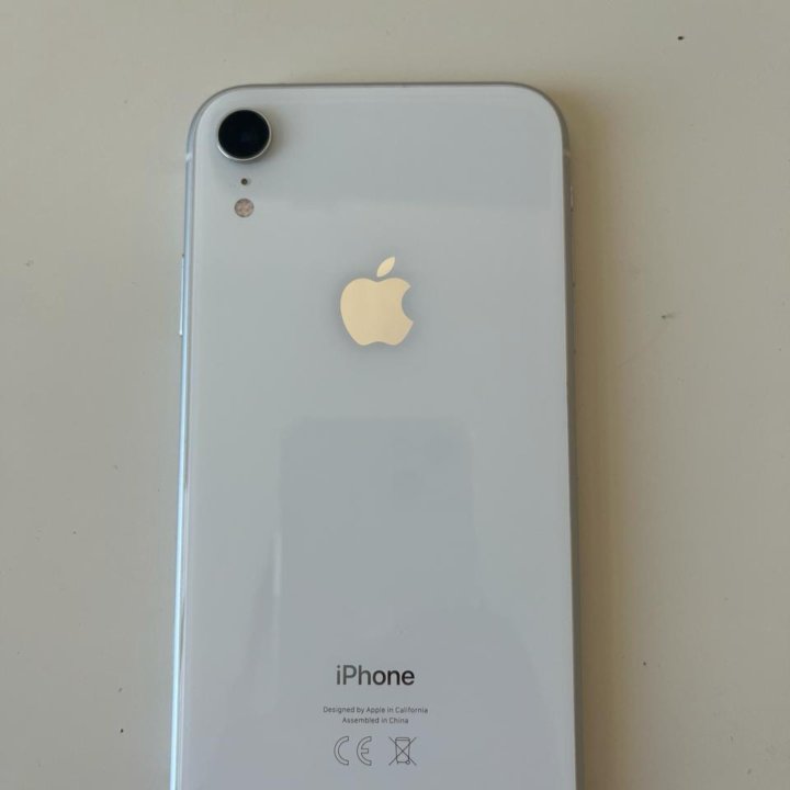 iPhone XR, 64GB в идеальном состоянии