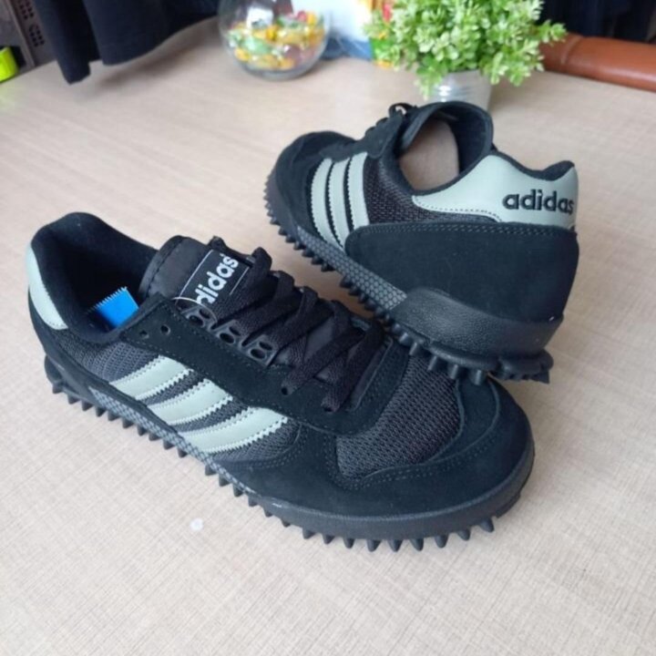 Кроссовки Adidas Marathon