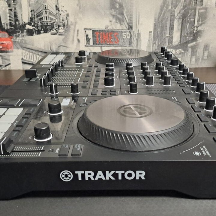 Dj-контроллер Native Instruments Traktor s4 mk3