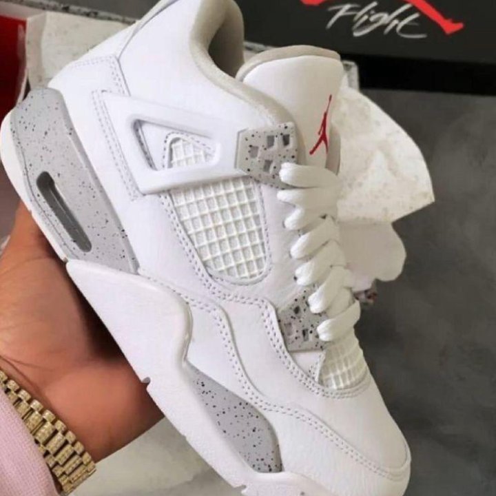 Air Jordan 4