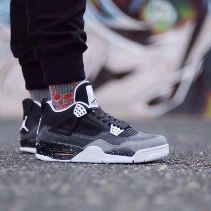 Air Jordan 4