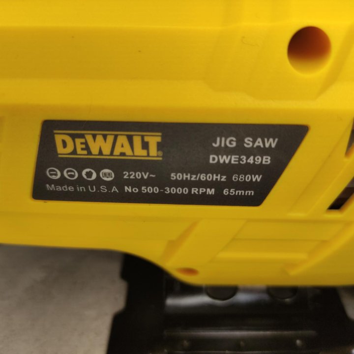 Лобзик DeWalt с регулятором оборотов (Новый)