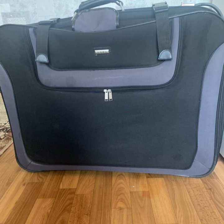 Чемодан большой