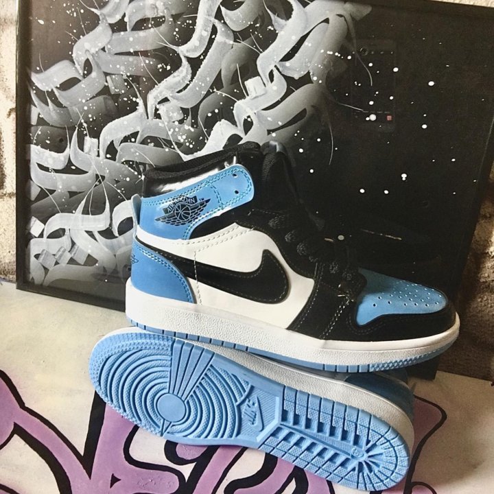 Кроссовки Nike air Jordan