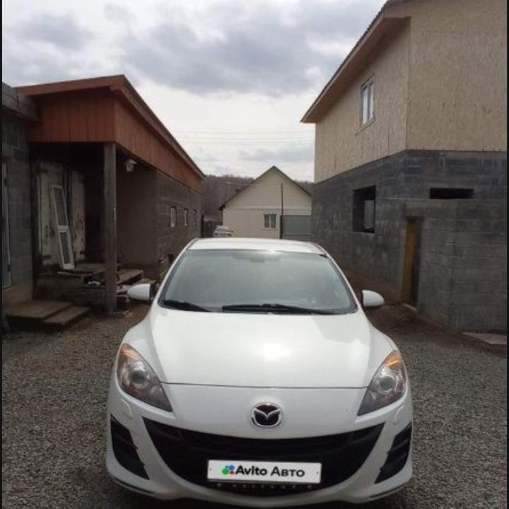 Mazda 3, 2010