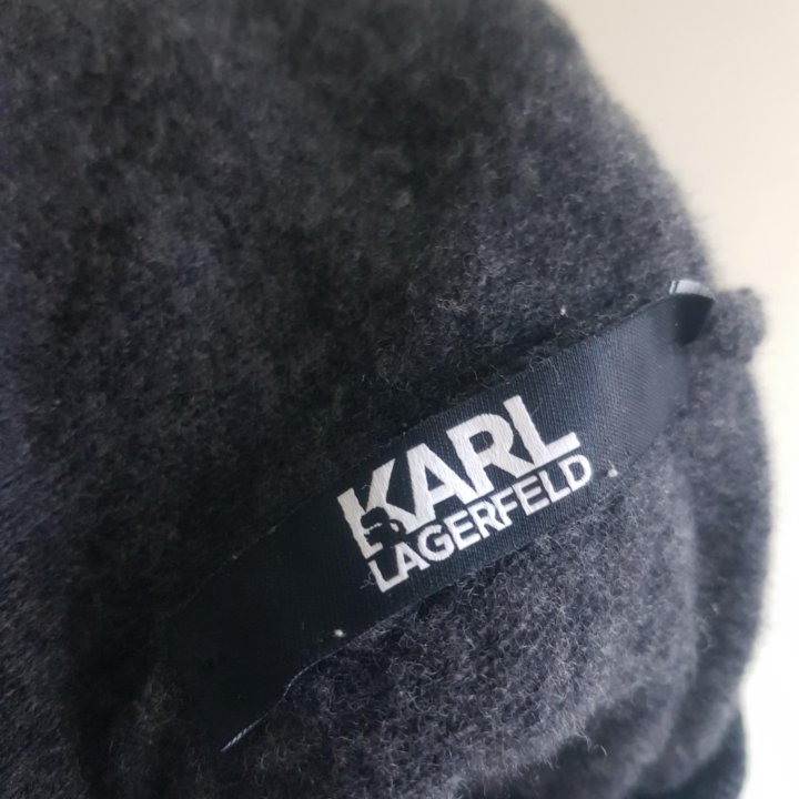 Шапка Karl Lagerfeld