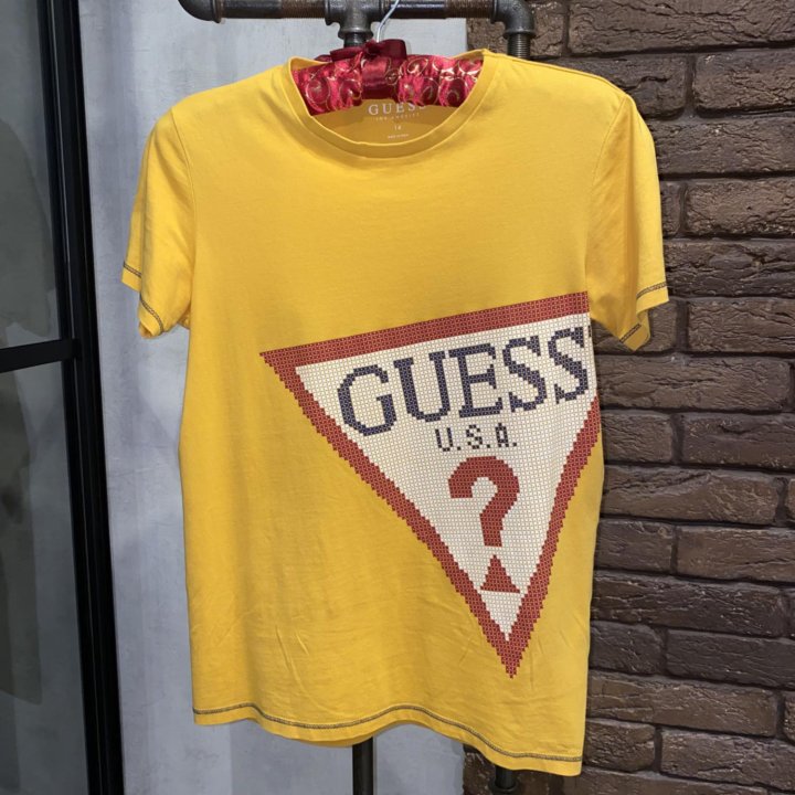 Футболка женская Guess