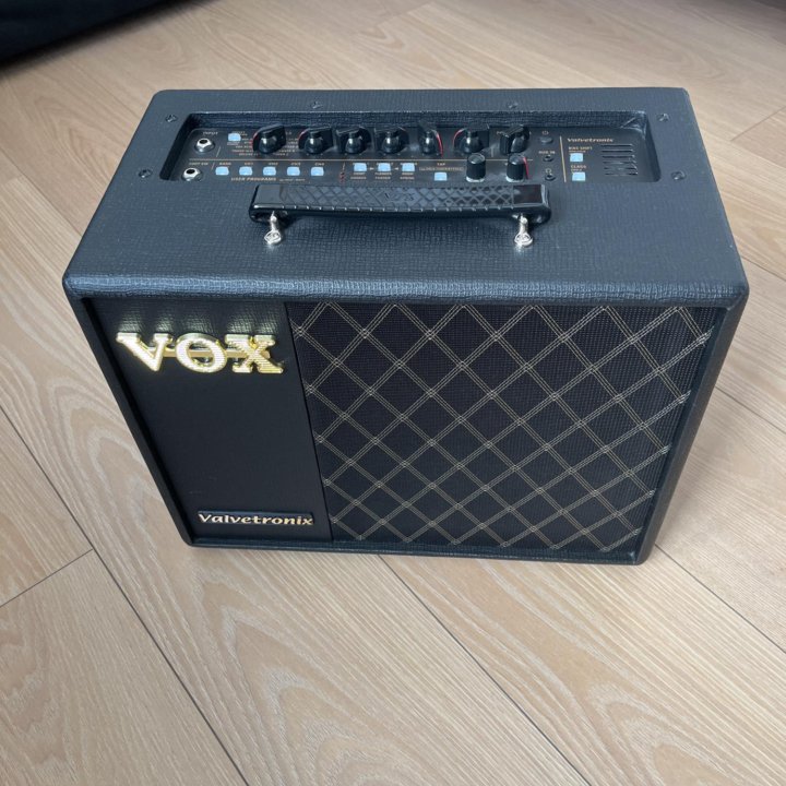 Гитарный комбоусилитель VOX Valvetronix