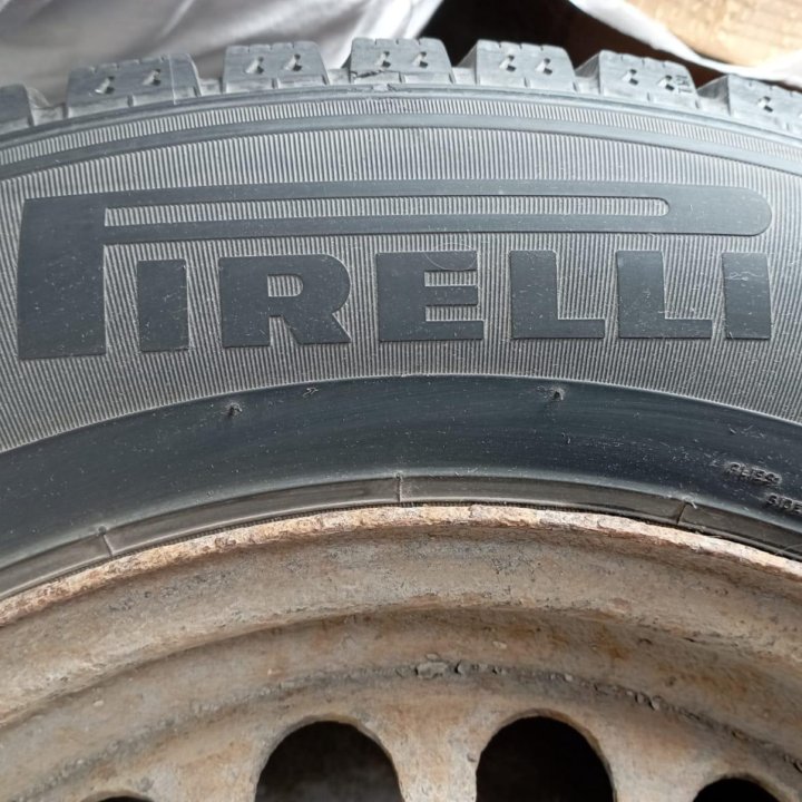 Pirelli ice zero 195 65 r15