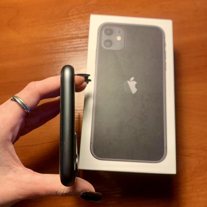 iPhone 11 black