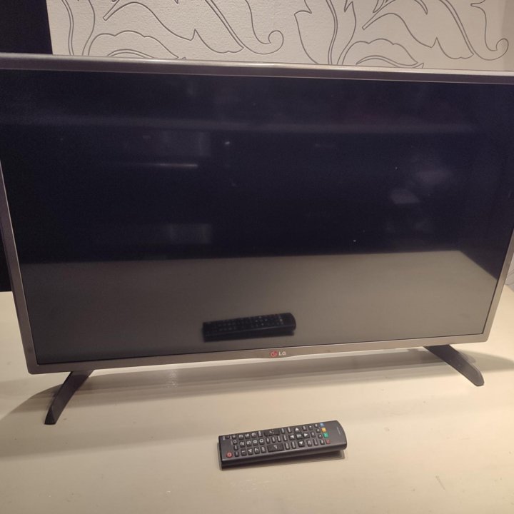 Телевизор LG цифровой 32'' 81см