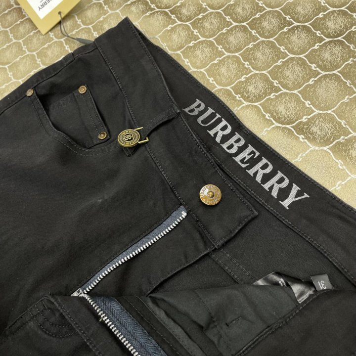 Джинсы Burberry