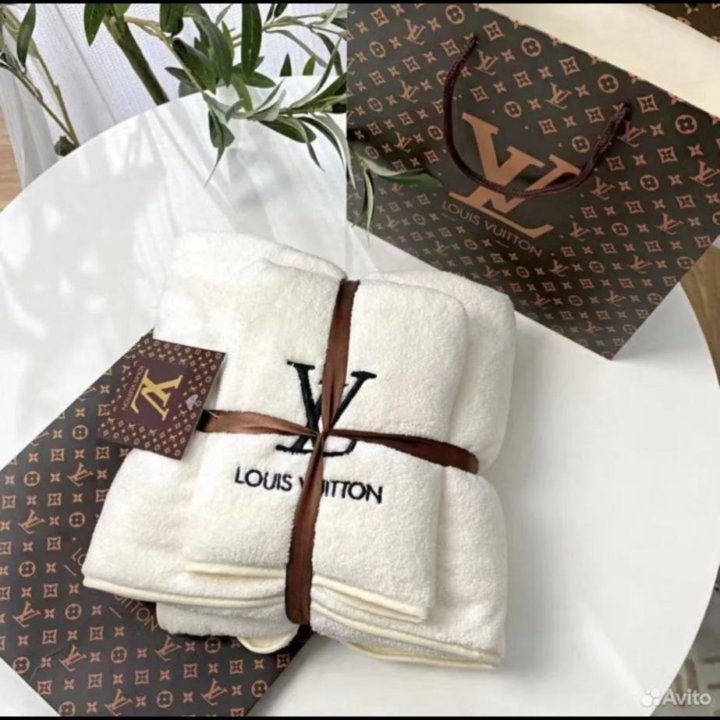 Полотенца Louis Vuitton