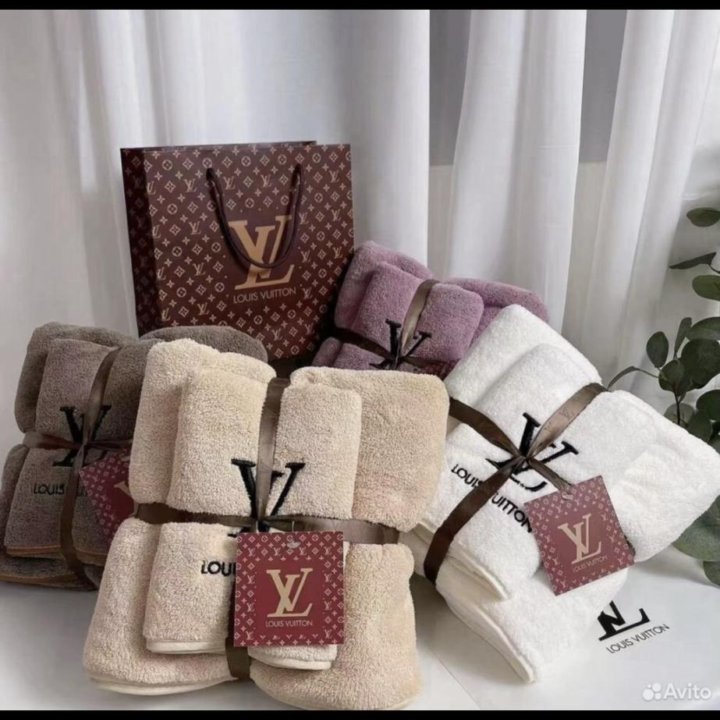 Полотенца Louis Vuitton