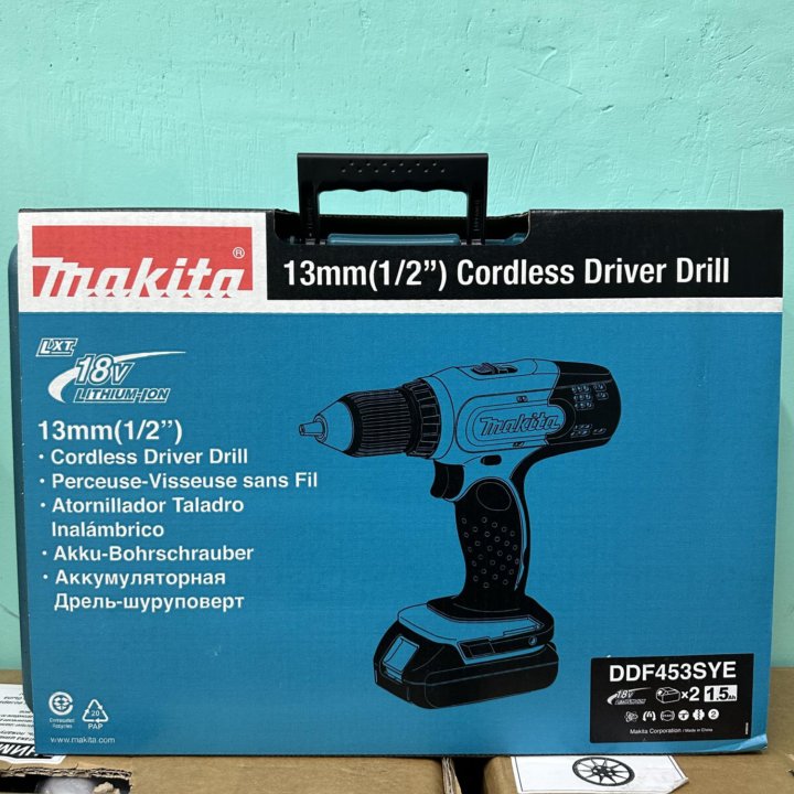 Дрель-шуруповерт Makita 18V