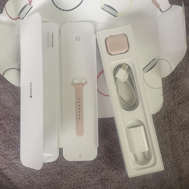 Apple Watch Series 5 40mm (Розовые)