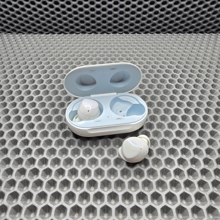 Наушники Samsung galaxy buds (SM-R140)