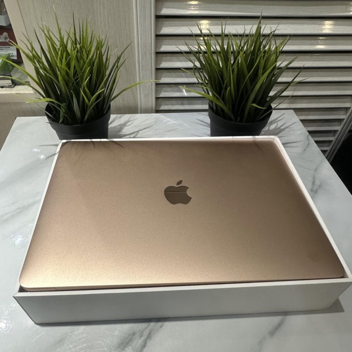 Apple MacBook Air 13 2020 M1 8/256Gb Gold