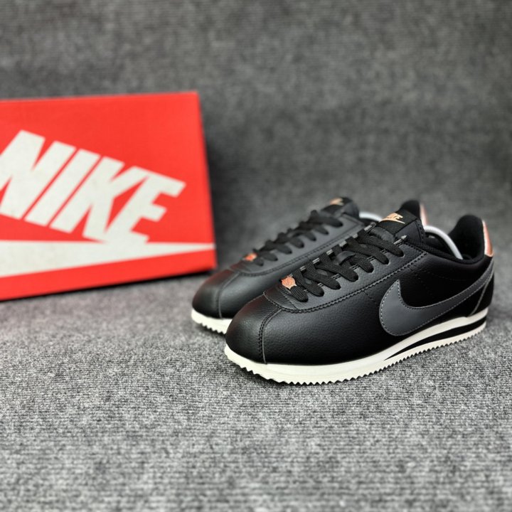 Кроссовки Nike Cortez