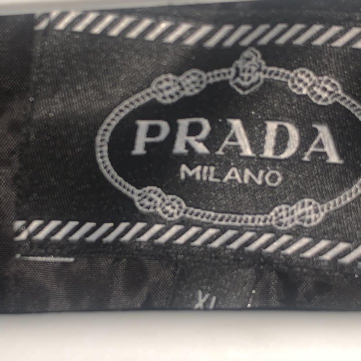 Prada жилетка мужская