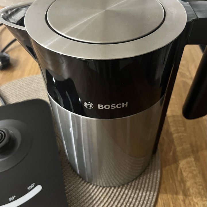 Электрический чайник Bosch TWK7203, серебристый