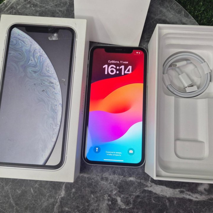 iPhone XR 128Gb с комплектом (магазин)