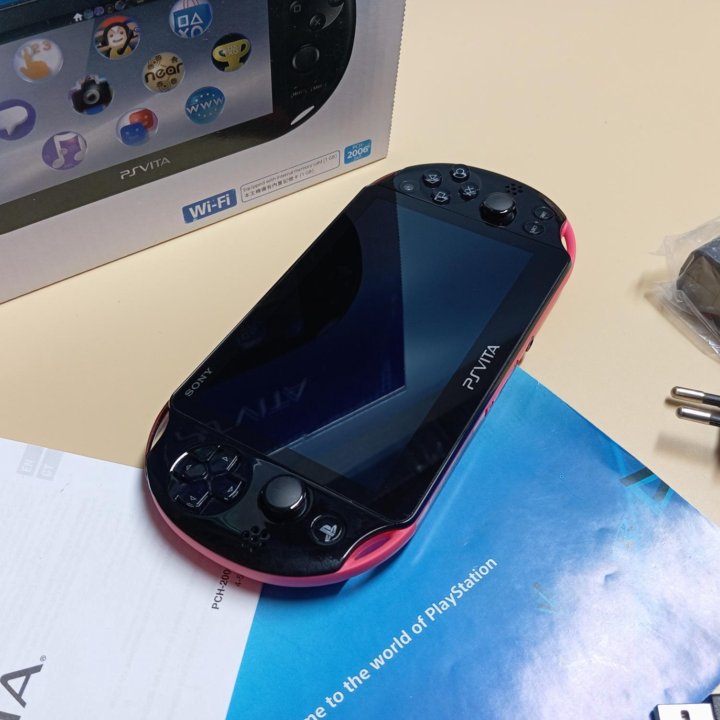 PS Vita Slim Pink 32Gb+игры