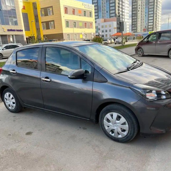 Toyota Vitz, 2015