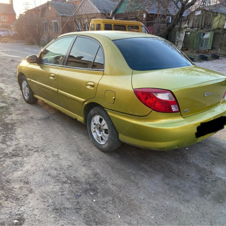 Kia Rio, 2000