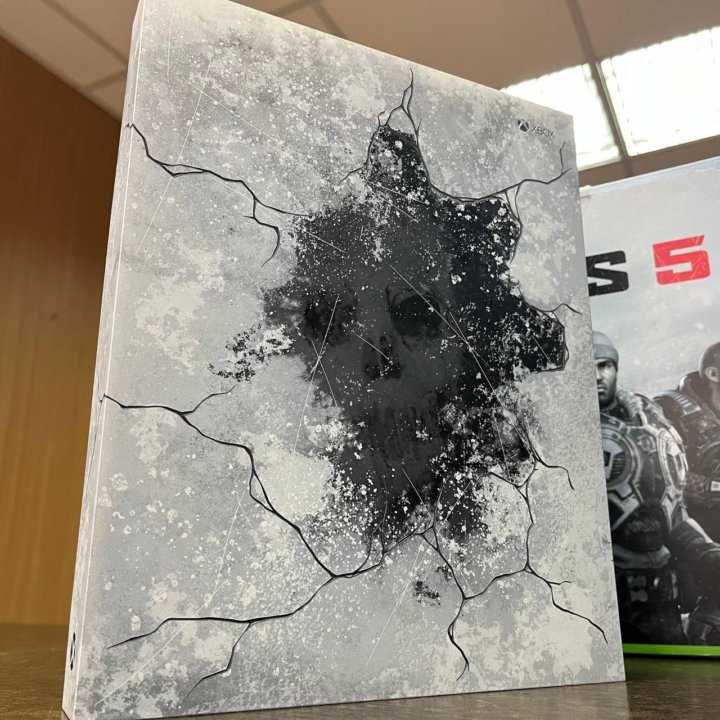 Xbox One X 1000gb Gears 5 Limited + более 70 игр