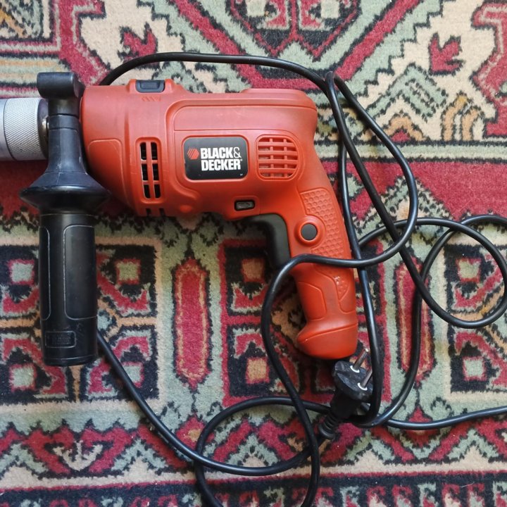 Дрель ударная Black & Decker 500w