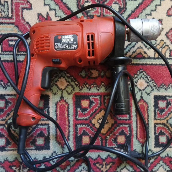 Дрель ударная Black & Decker 500w