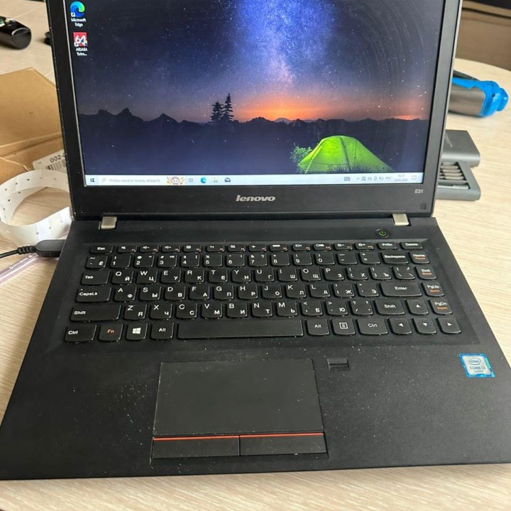 Lenovo e31, 8gb DDR4 + 256gb SSD, CORE I3 6006u, 1